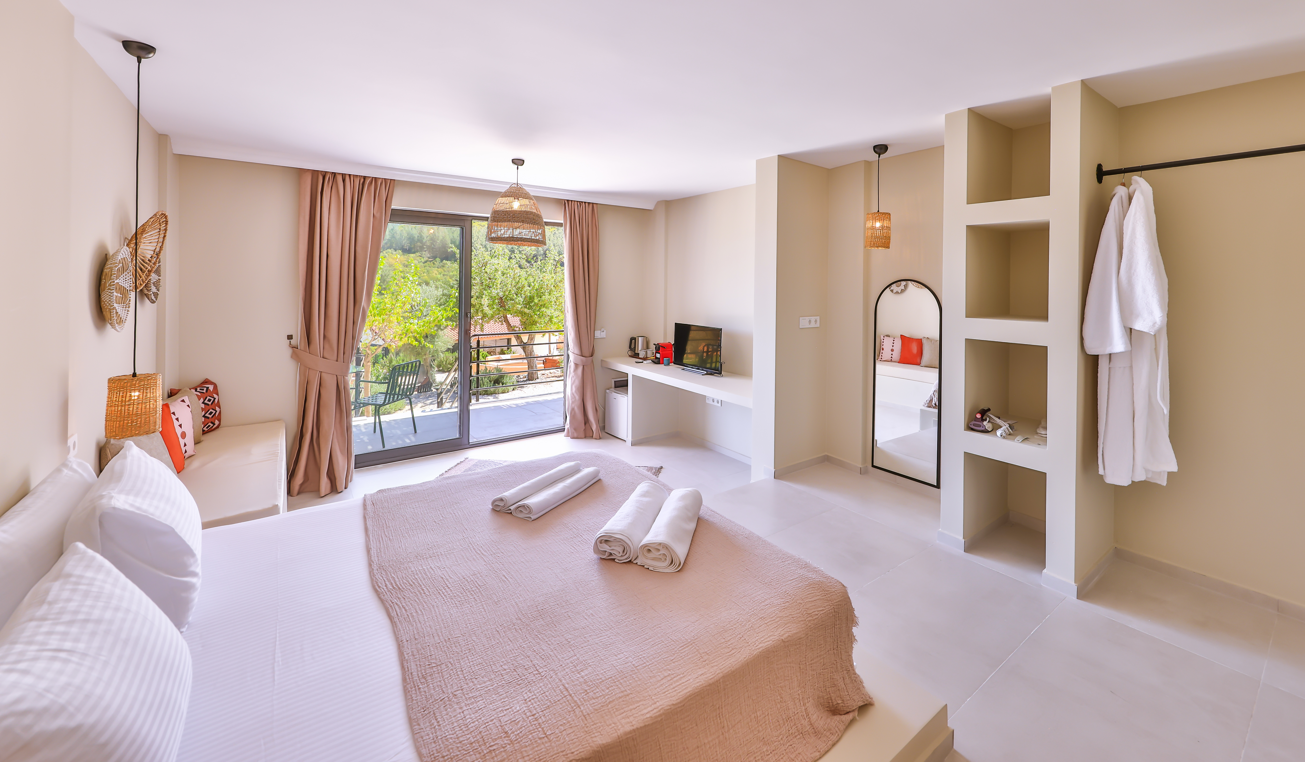 Deluxe Taş Teras Oda, Dağ Manzaralı (Teraslı)